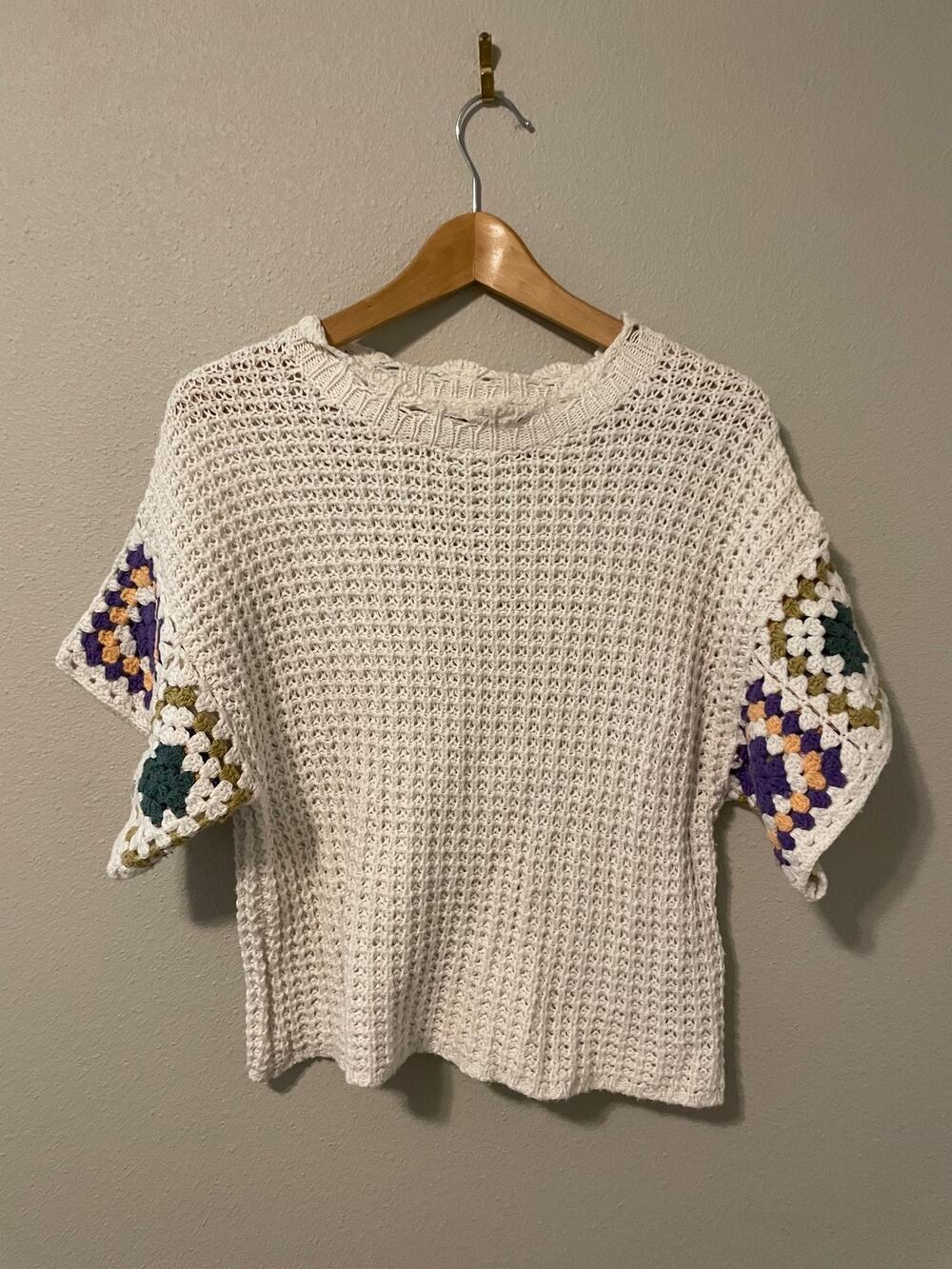 Universal Thread Sweater Womens Medium White Crochet Sleeve Granny Square Boho